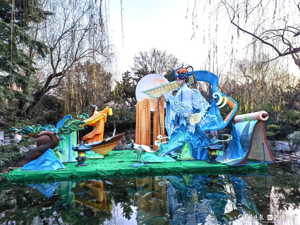 布展中的趵突泉花灯