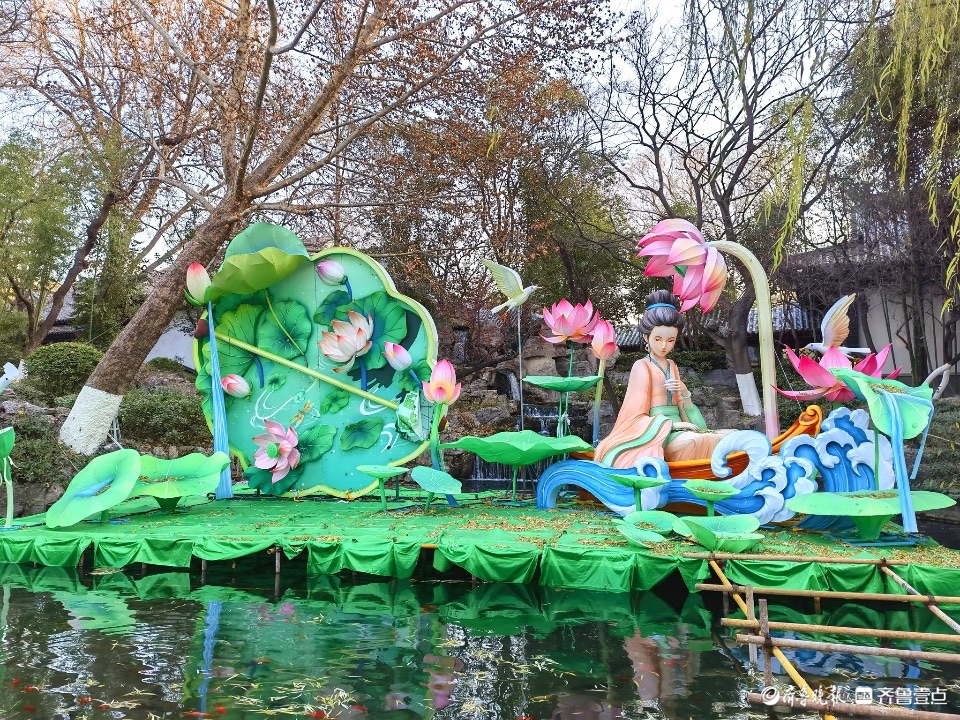 布展中的趵突泉花灯