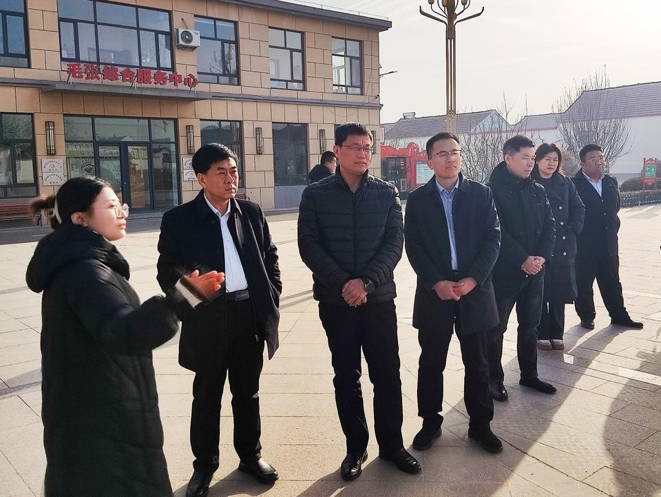 市老年大学校长窦志军一行到阳信县商店镇开展老年大学工作调研