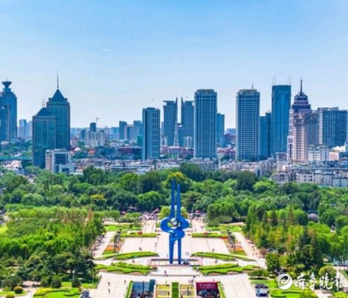 擘画新蓝图，奋进新征程。自1月6日起，济南市各区县陆续进入“两会时间”，各区县来自各行各业、各条战线上的人大代表、政协委员肩负着人民的期望和重托，将齐聚一堂，共谋发展大计，共绘发展蓝图。