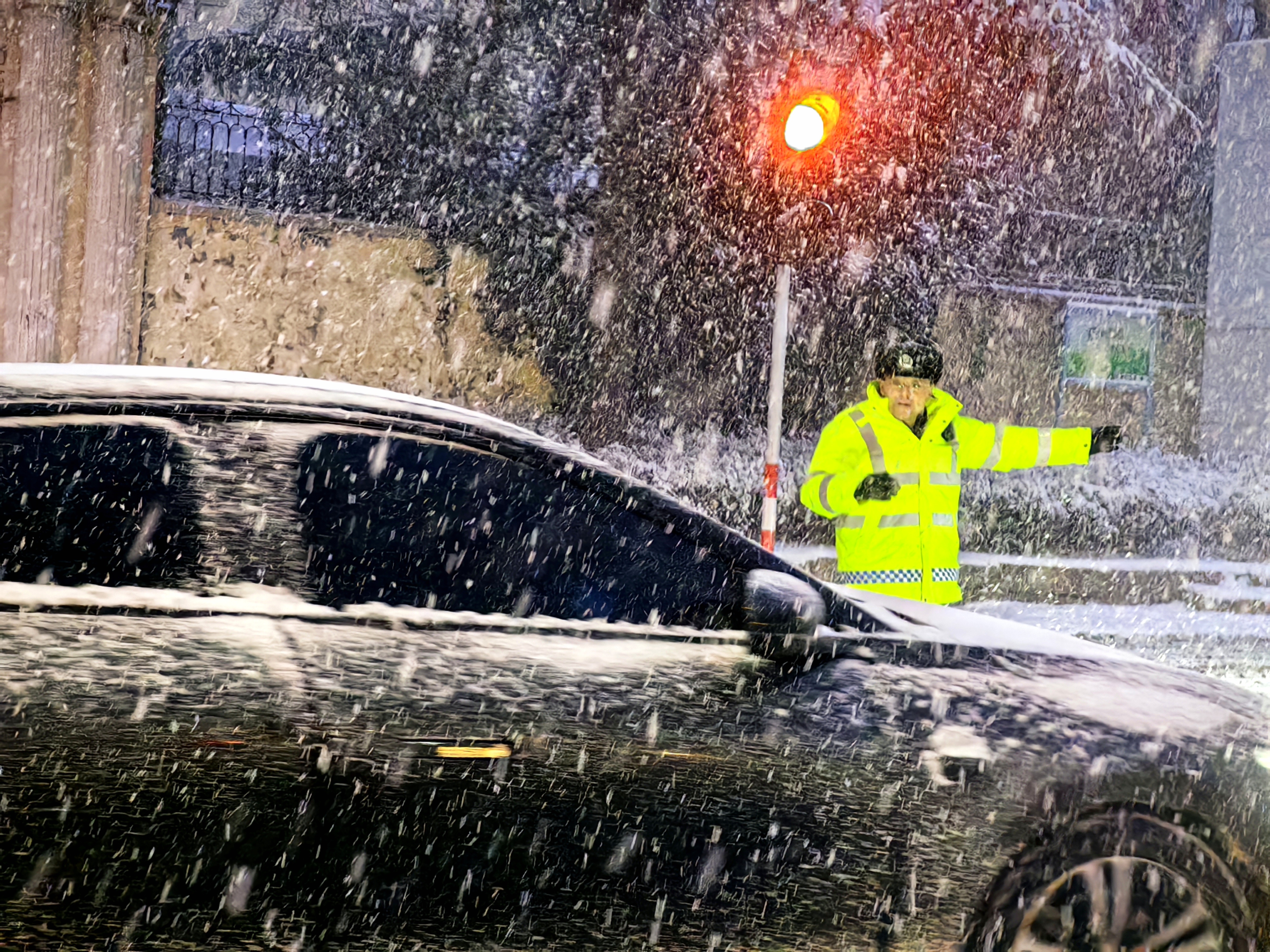 以雪为令，疏堵保畅！看烟台的雪中风“警”