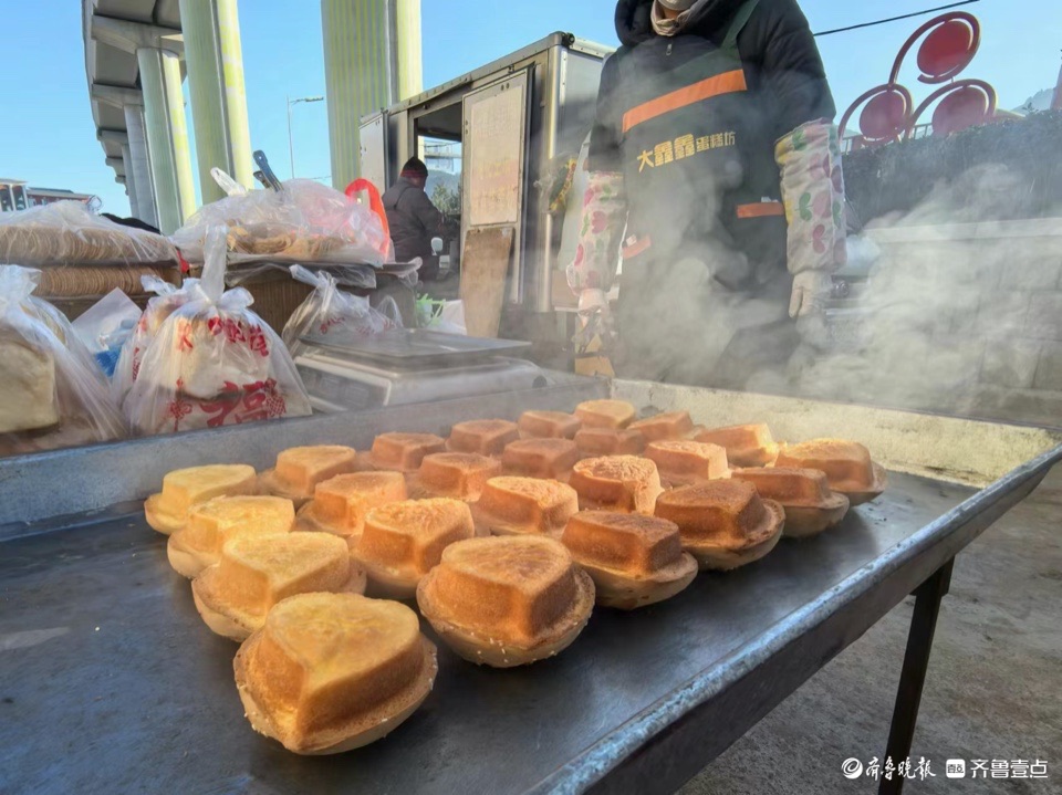 吉祥中国年 | 在青岛坐着地铁赶大集，我在记录（手机摄影）