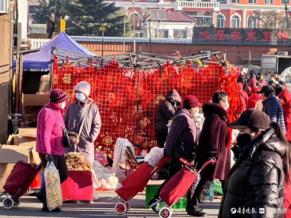 吉祥中国年 | 在青岛坐着地铁赶大集，我在记录（手机摄影）