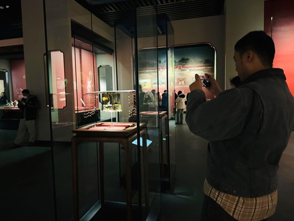 Relics showing Ming style exhibited at Shandong Museum