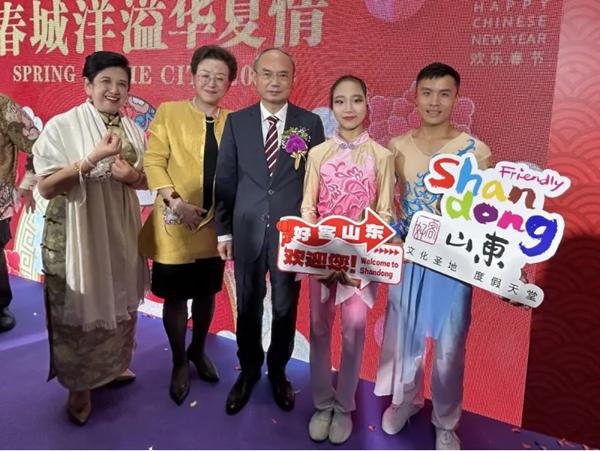 Shandong culture shines in Singapore