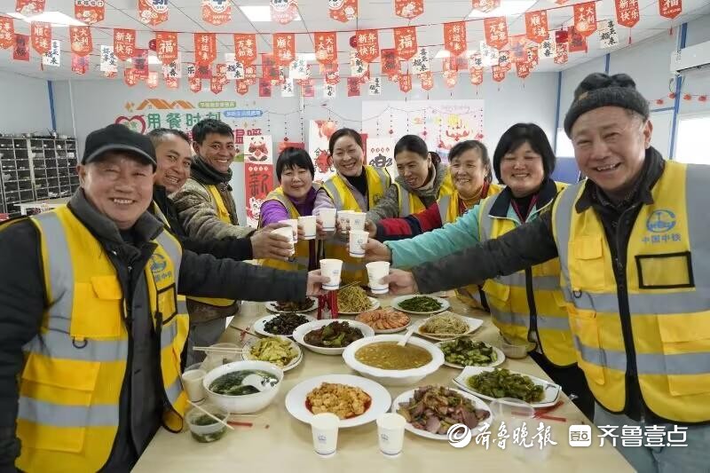 新春走基层｜春节不停工，津潍高铁东营南站项目建设忙