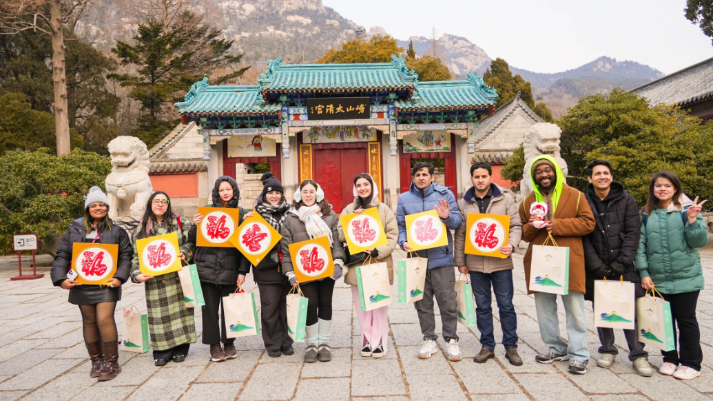 果然视频｜非遗迎春乐游崂山，外国友人体验传统民俗