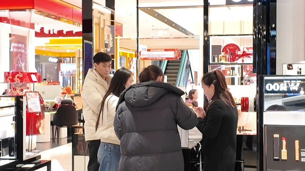 沂视频|“乐购临沂”迎新春消费季来袭，各商场纷纷亮出折扣大招