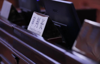 法眼|办卡后游泳馆倒闭，消费者如何维权？