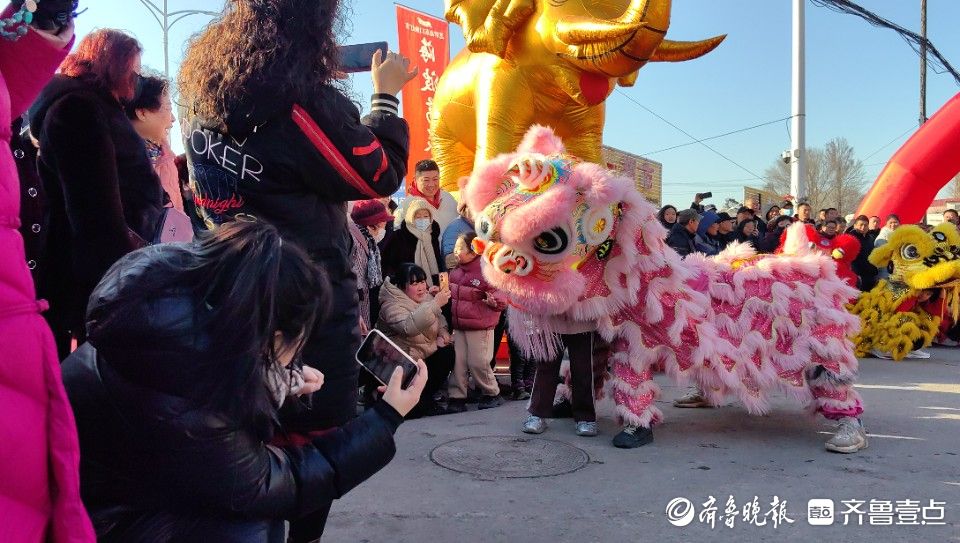 图集︱舞龙、舞狮、扭秧歌！烟台芝罘区东口“渔灯节”精彩来袭