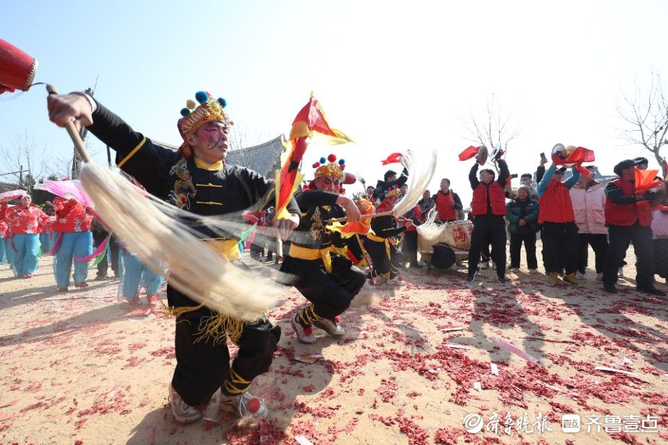 图集|渔家盛事，秧歌欢腾！海阳虎头湾渔灯节祈福盼丰收