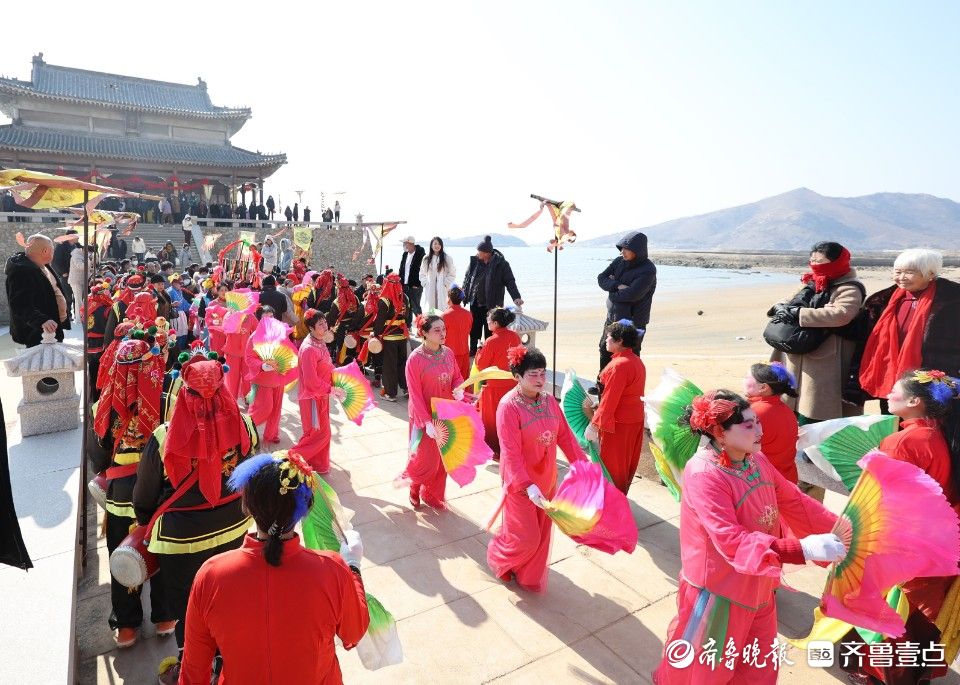 图集|渔家盛事，秧歌欢腾！海阳虎头湾渔灯节祈福盼丰收