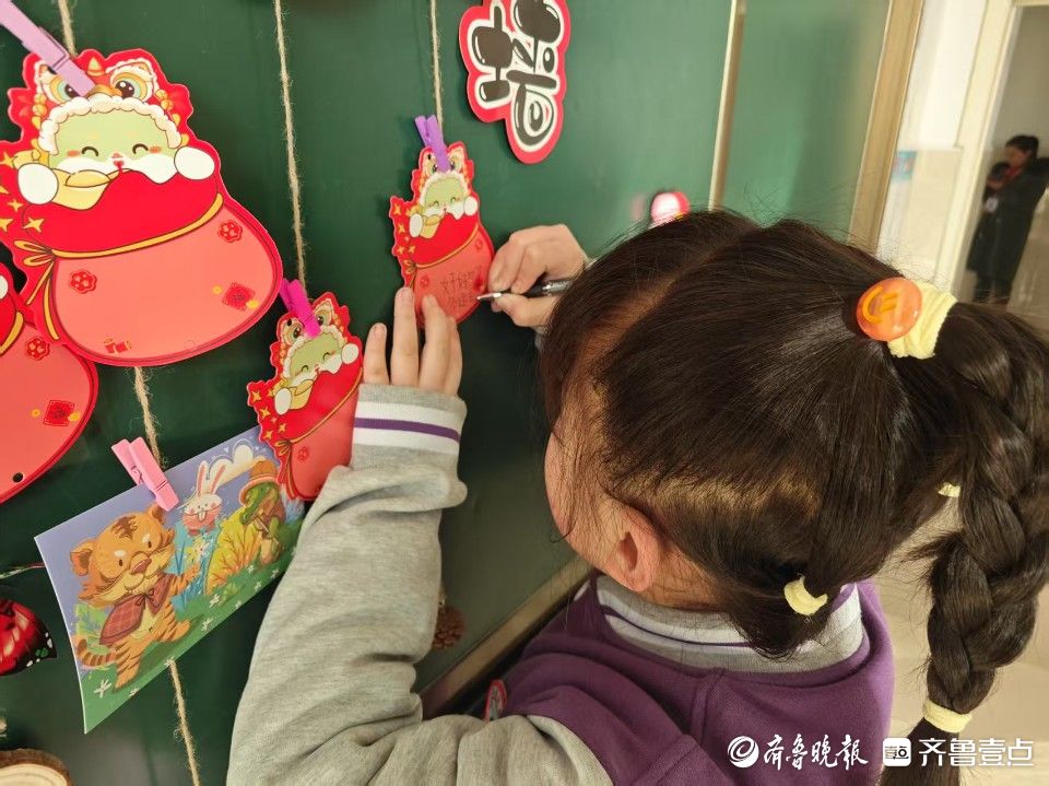 红包一抽，快乐翻天！济南高新区稼轩小学开学“花样”迎新