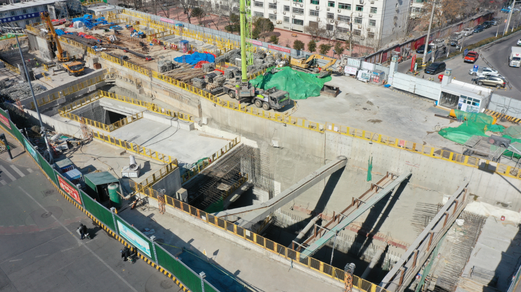 果然视频|济南地铁4号线山大路站已封顶，正暗挖施工保年内通车