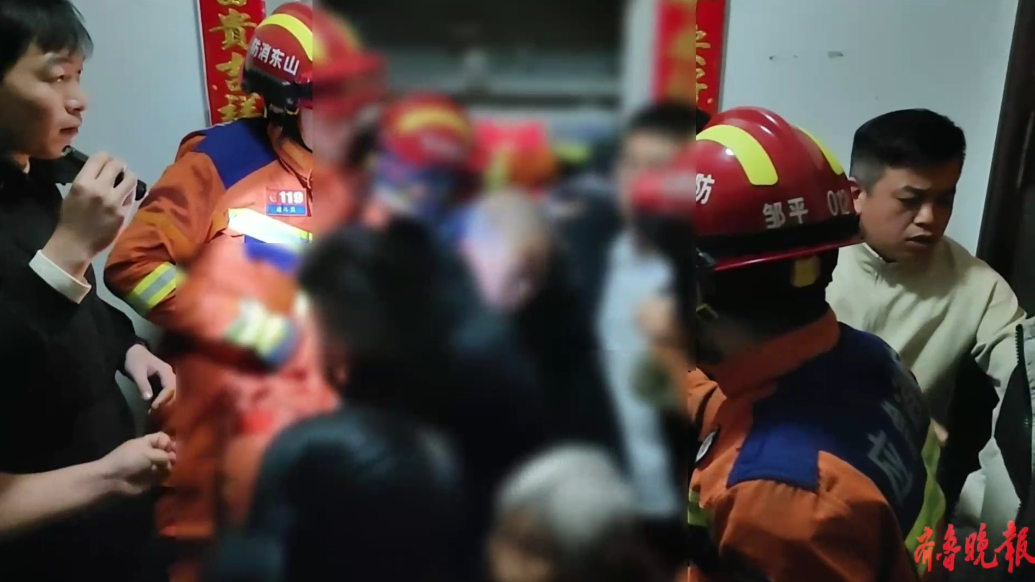 果然视频|电梯停运致八人被困，消防员迅速到场施救