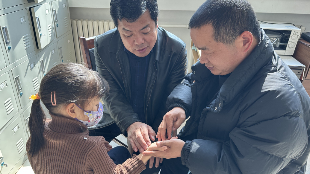 果然视频｜免费教！“中国好人”王春华助力残疾学员获新生