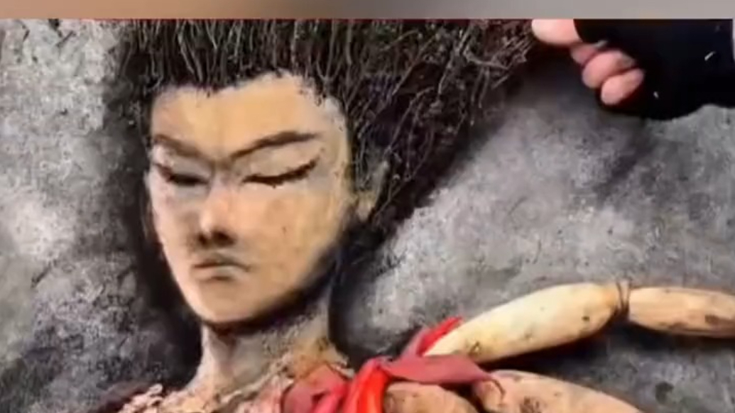 男子用辣椒和莲藕拼出“哪吒肉身”，太惊艳了！