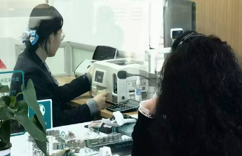 农行济南历下财智广场支行：暖心“零”距离，爱意不打烊