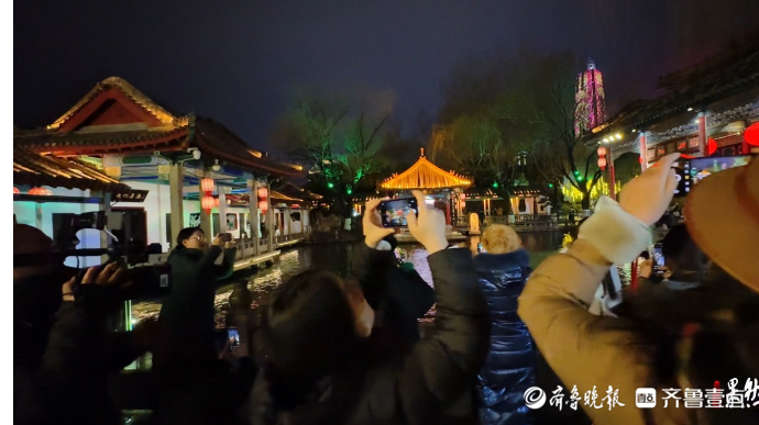 果然视频｜灯影泉韵美不胜收，市民巡访团共赏流光溢彩