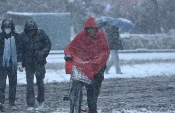 降雪仍将持续！山东继续发布道路结冰橙色和寒潮蓝色预警