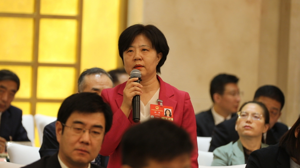 果然视频|全国人大代表印萍：山东“蓝鲸1号”“国信1号”等大国重器创造多项世界纪录