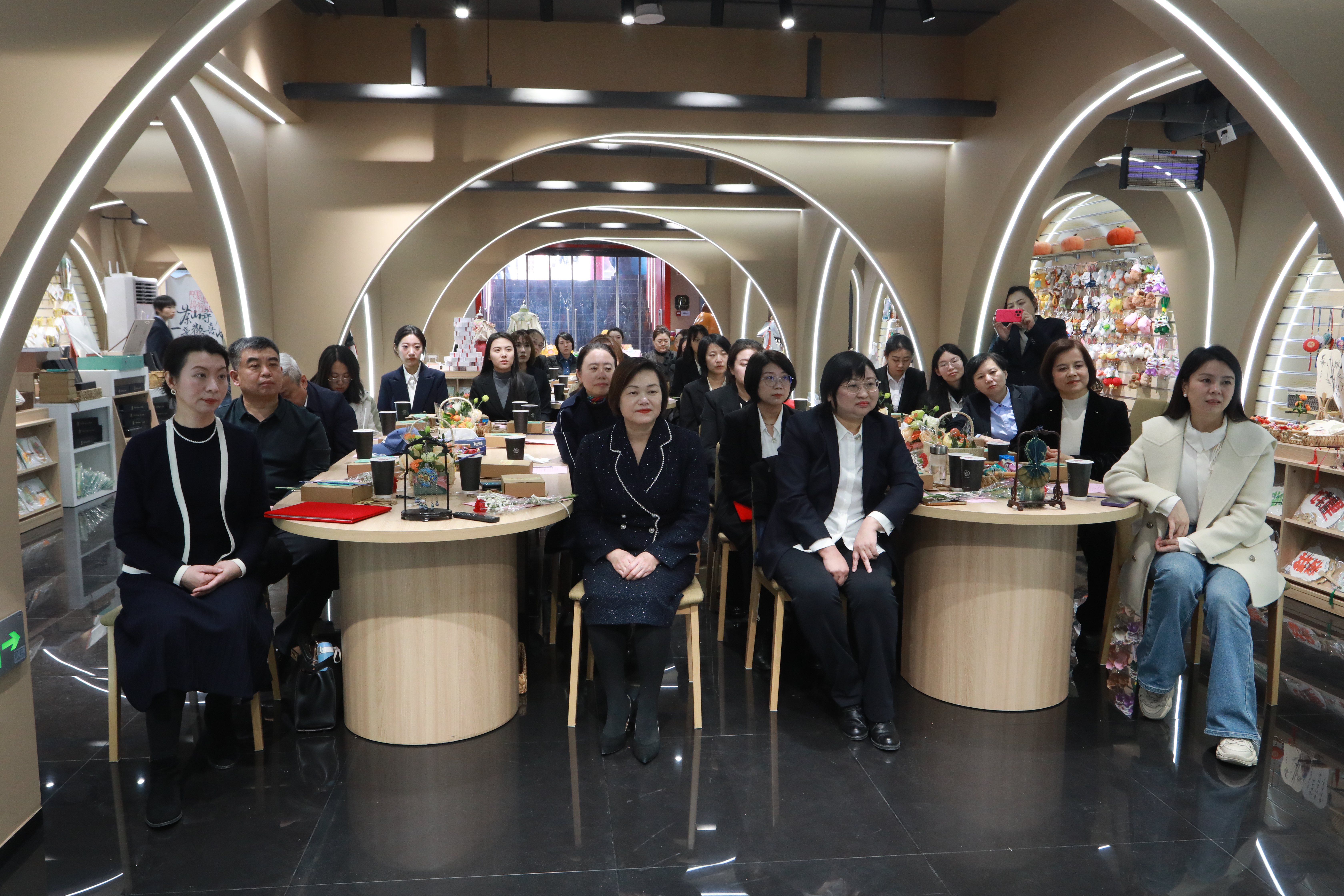 专题丨三八妇女节融媒报道