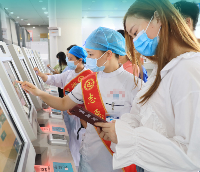 为减轻患者就医负担，提升就医体验，3月30日，山东大学齐鲁医院、省立医院等多家山东公立医疗机构发布通知，宣布3月31日起，取消门诊预交金。