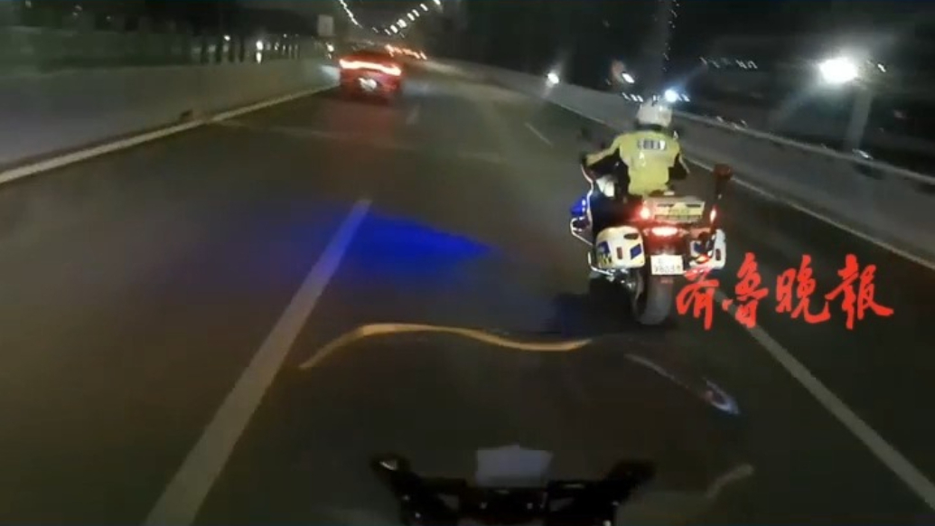 果然视频丨诸城儿童因急症赴青岛求医，交警铁骑一路接力护送