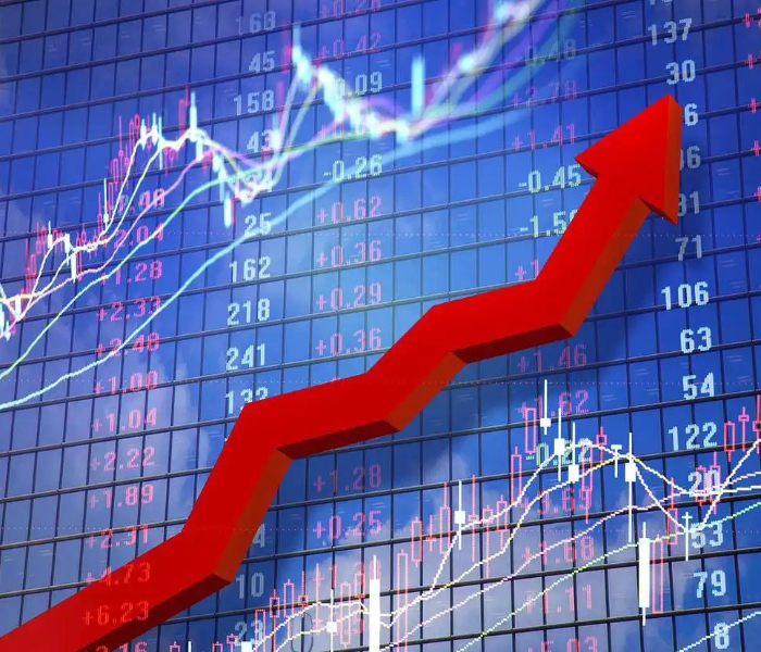 4月8日A股开盘，上证指数低开0.07％，深证成指低开0.08％，创业板指高开1.68％。开盘后三大指数均上扬，上证指数、深证成指迅速翻红涨逾1％。