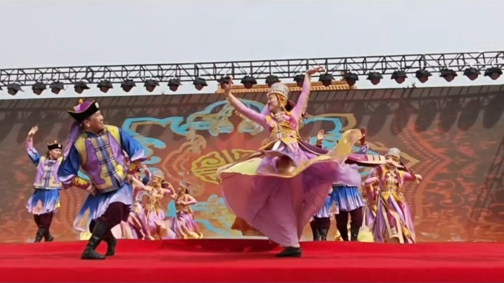 杭锦旗乌兰牧骑赴菏泽曹州牡丹园开展文旅交流演出及相关合作
