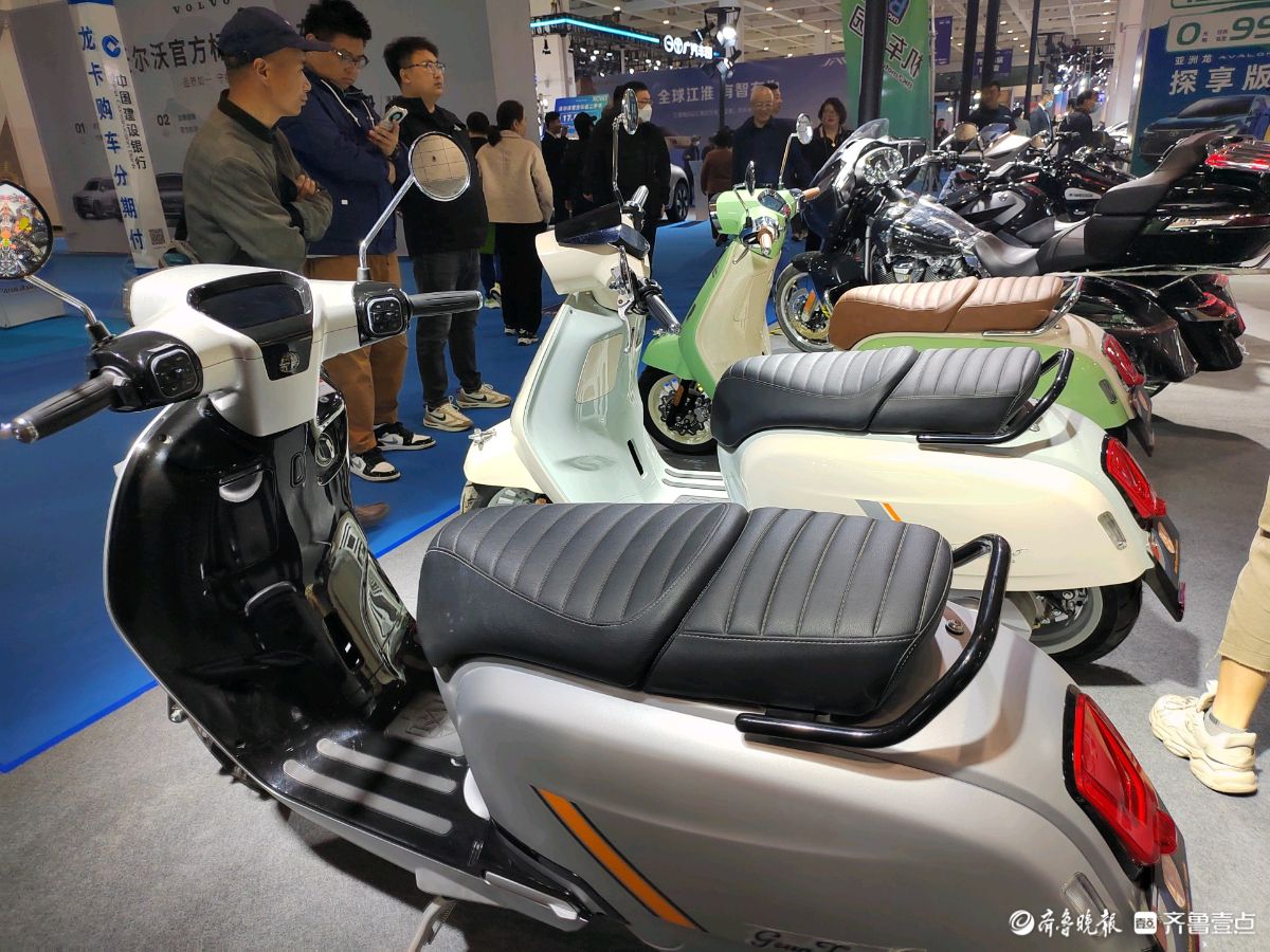 壹点拍客团|炫酷的摩托车闪亮登场！齐鲁春季车展首日备受瞩目