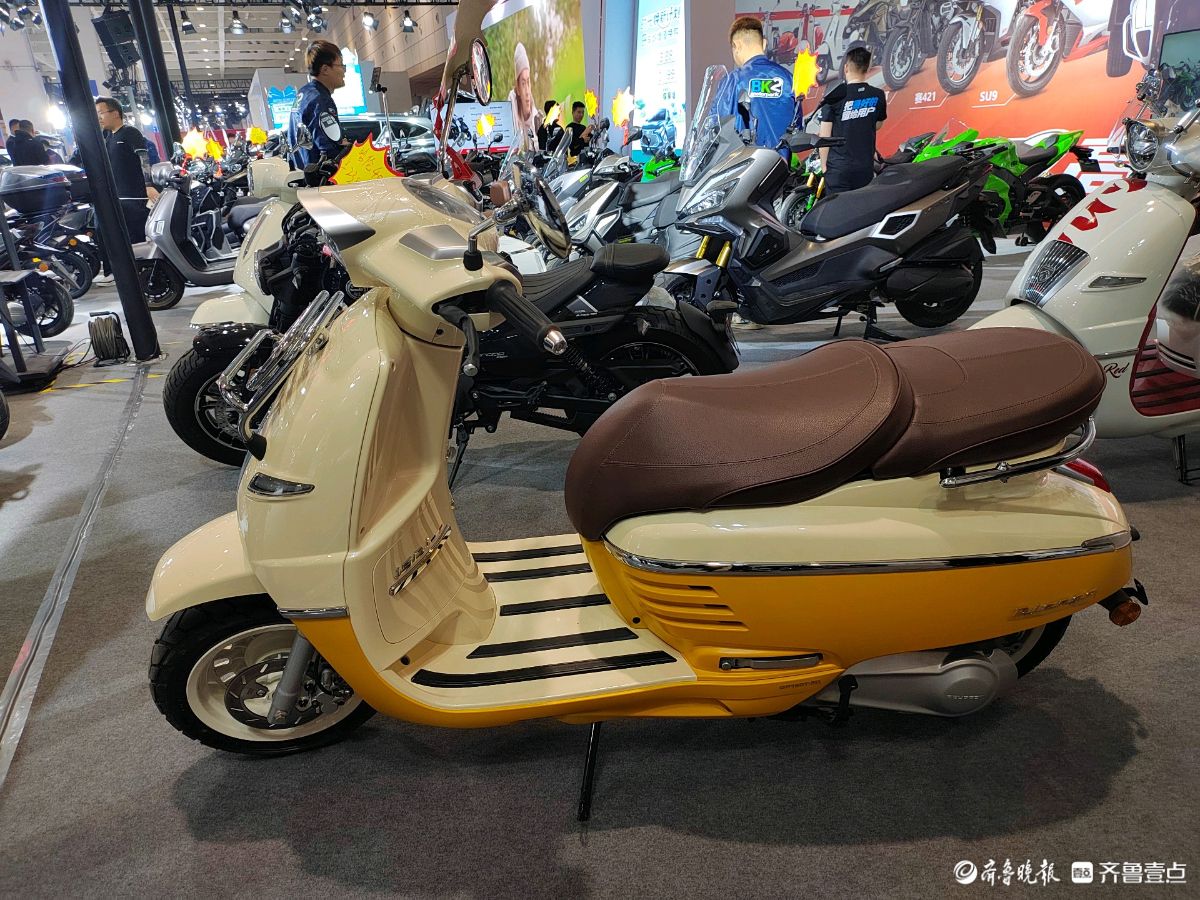 壹点拍客团|炫酷的摩托车闪亮登场！齐鲁春季车展首日备受瞩目
