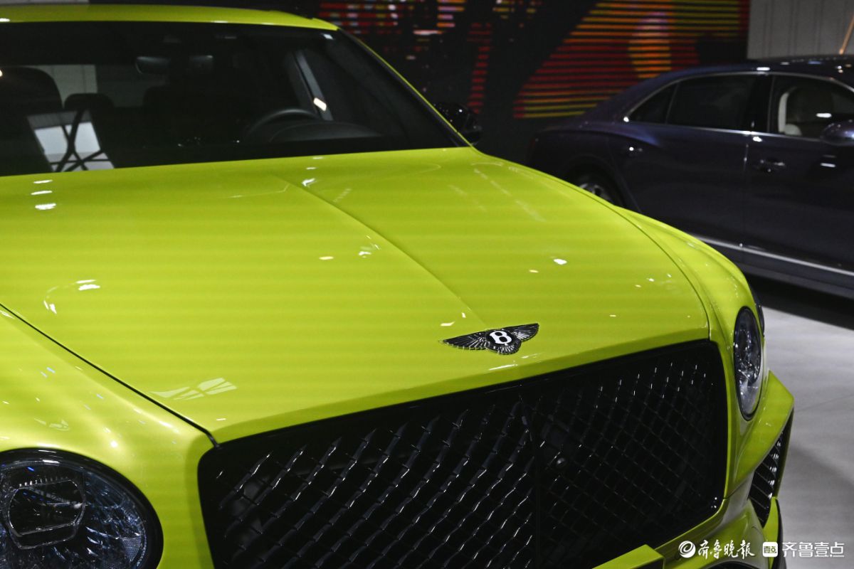 消费热情不减，硬派越野和豪华家用汽车受关注