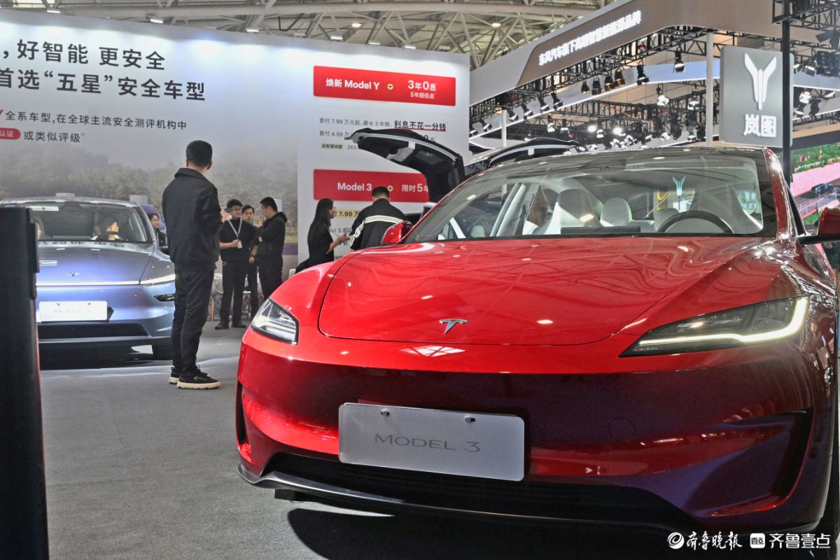 消费热情不减，硬派越野和豪华家用汽车受关注