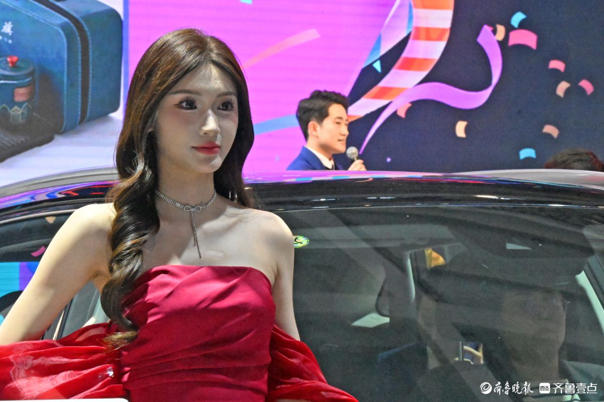 速来！靓模豪车云集2025齐鲁春季车展