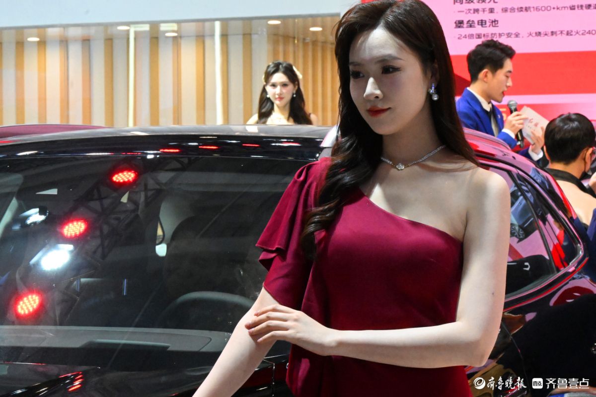 速来！靓模豪车云集2025齐鲁春季车展