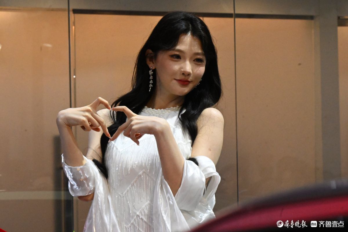 速来！靓模豪车云集2025齐鲁春季车展