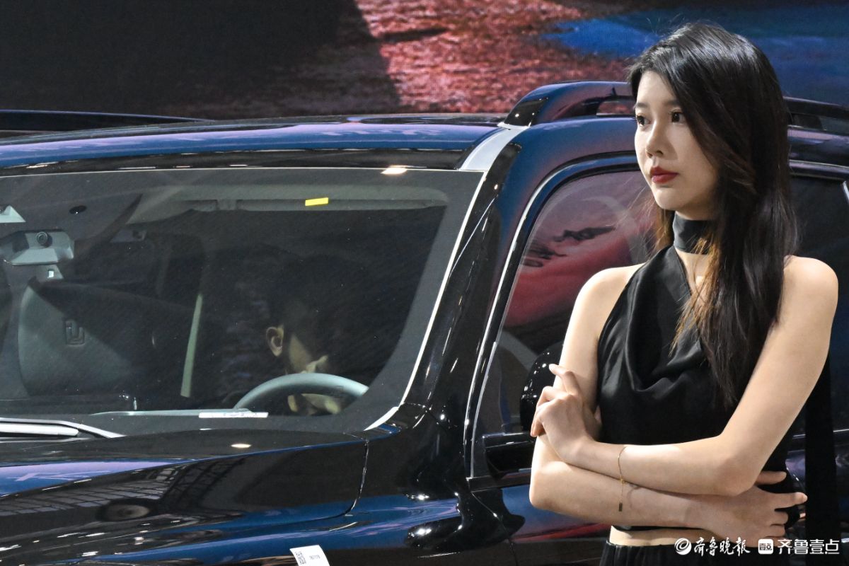 速来！靓模豪车云集2025齐鲁春季车展