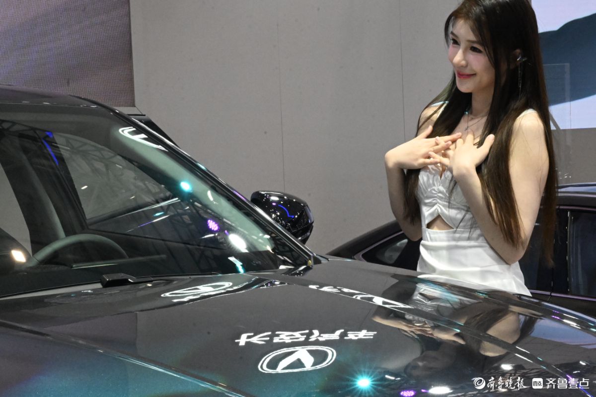 速来！靓模豪车云集2025齐鲁春季车展