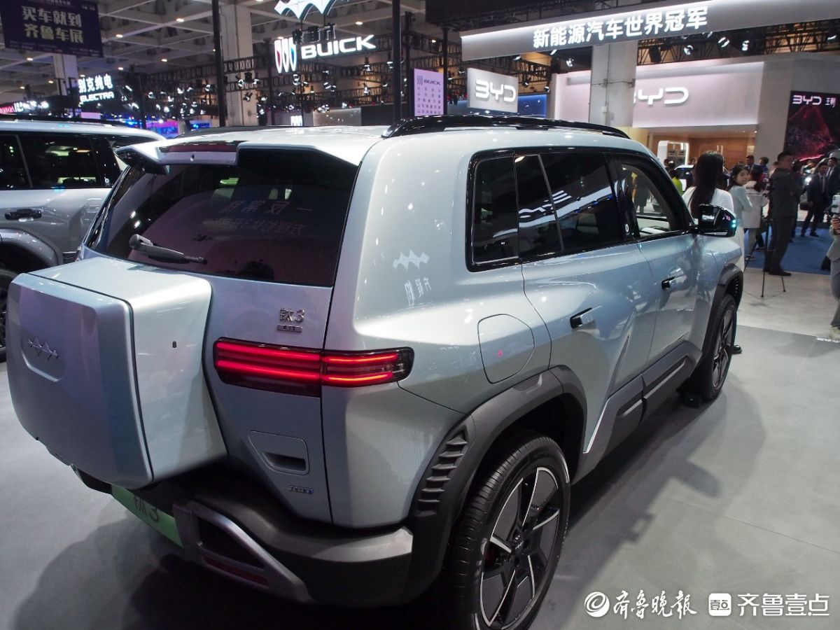 齐鲁春季车展：即将上市的钛3越野车亮丽又强悍，为青年人量身打造