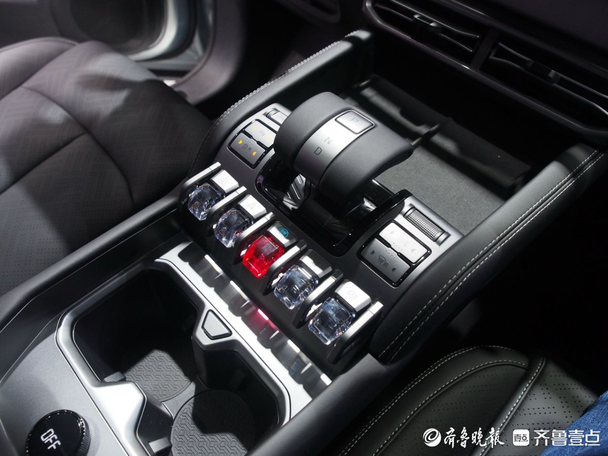 齐鲁春季车展：即将上市的钛3越野车亮丽又强悍，为青年人量身打造