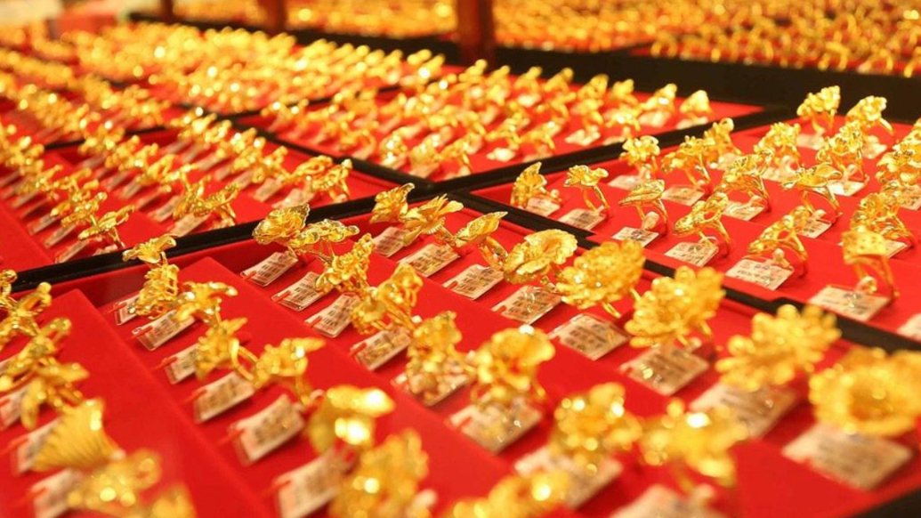 果然财经｜现货黄金猛拉13美元！机构：年内或还有16%涨幅