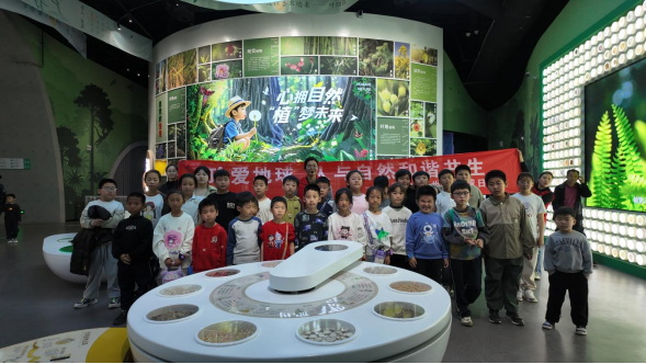 济南公园景区开展“世界地球日”系列活动，共谱人与自然和谐乐章