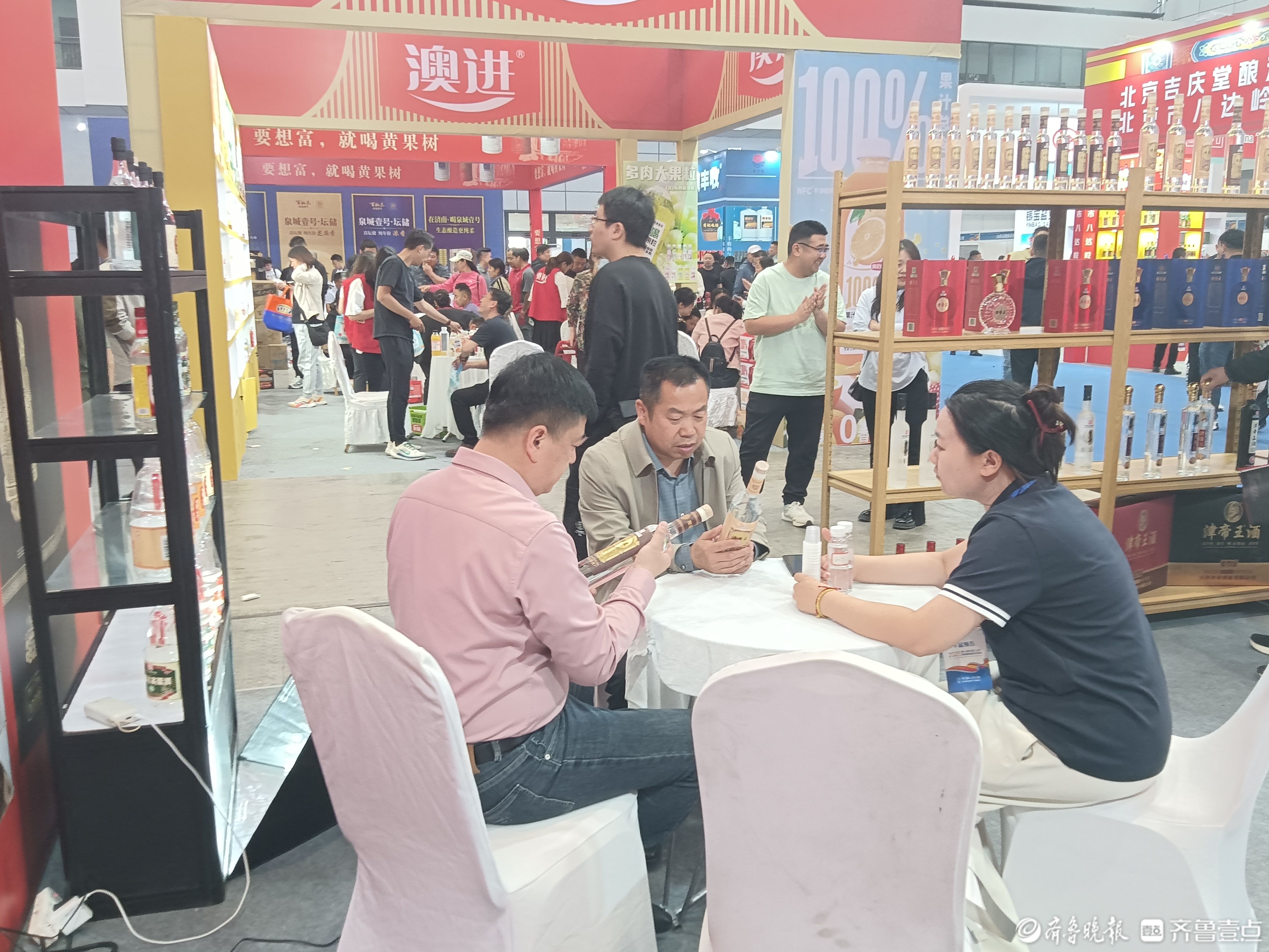 庆云商户“闯”山东国际糖酒会，觅商机助商贸升级