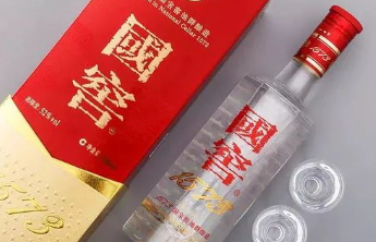 泸州老窖交出十年最差成绩单，“重返前三”恐难实现？