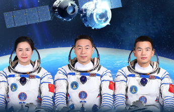 神舟十九号载人飞船推进舱与返回舱成功分离，返回舱即将进入大气层