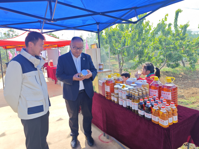 汶上县杨店镇第三届樱桃文化节盛大开幕