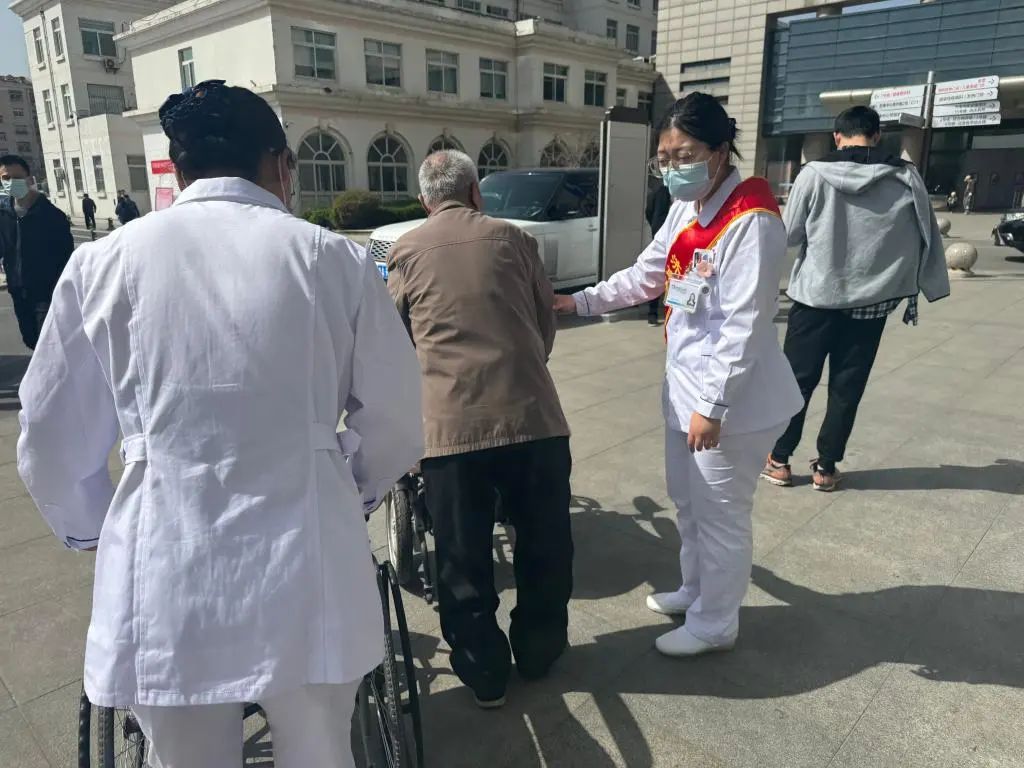 济南市第三人民医院——守护轮椅上的温暖