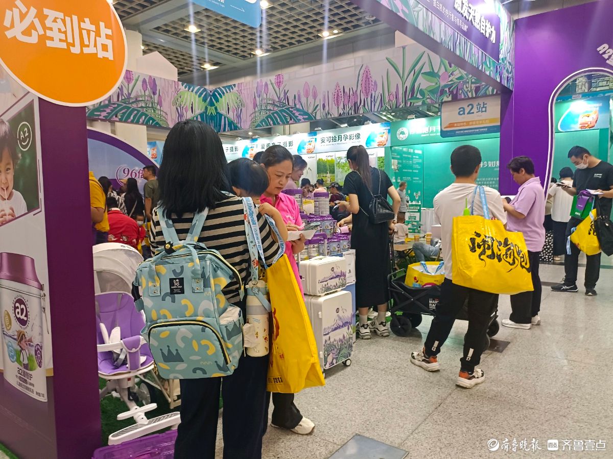 壹点拍客团|孕婴童博览会开幕！人手一个“闹海包”，里面装的啥