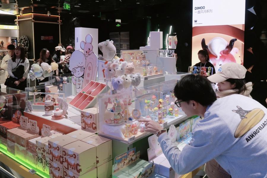 Consumers go big on emotional comfort beyond China's rising "Guzi economy"